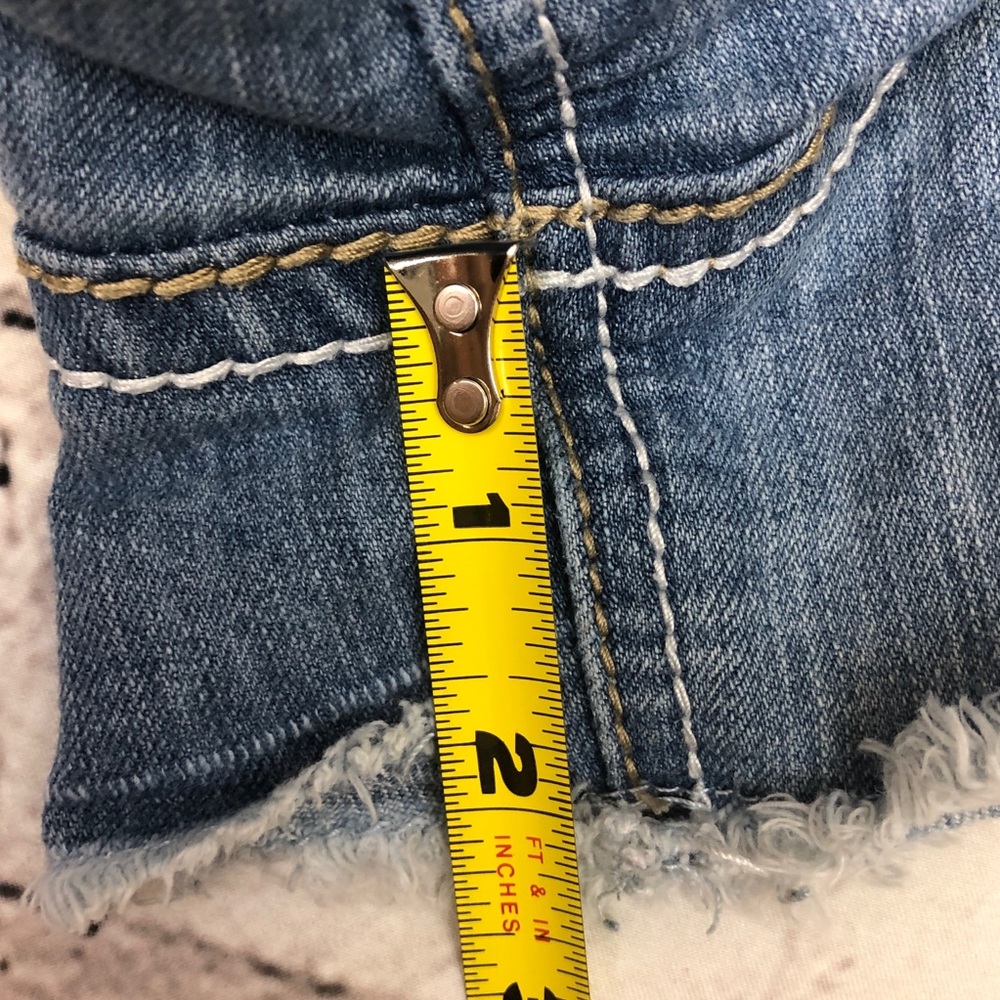 Red Rivet Jean Shorts - Picture 10 of 10